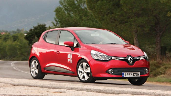 Το Clio είναι το πρώτο Renault που εξοπλίζεται με τον turbo 0,9 TCe κινητήρα με 90 ίππους 
χωρίς τέλη κυκλοφορίας. 